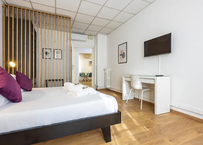 Apartment Flat 5 - In San Giovanni By Rentbeat Rom