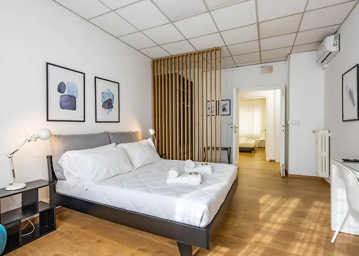 Apartment Flat 5 - In San Giovanni By Rentbeat Rom