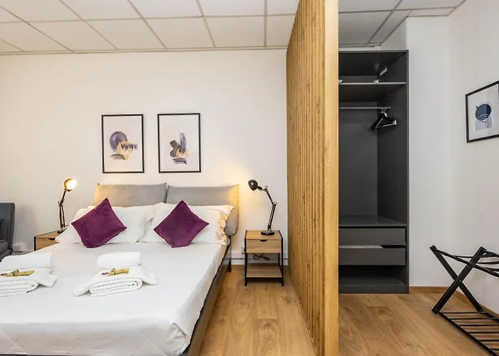 Flat 5 - In San Giovanni By Rentbeat Apartment Rom